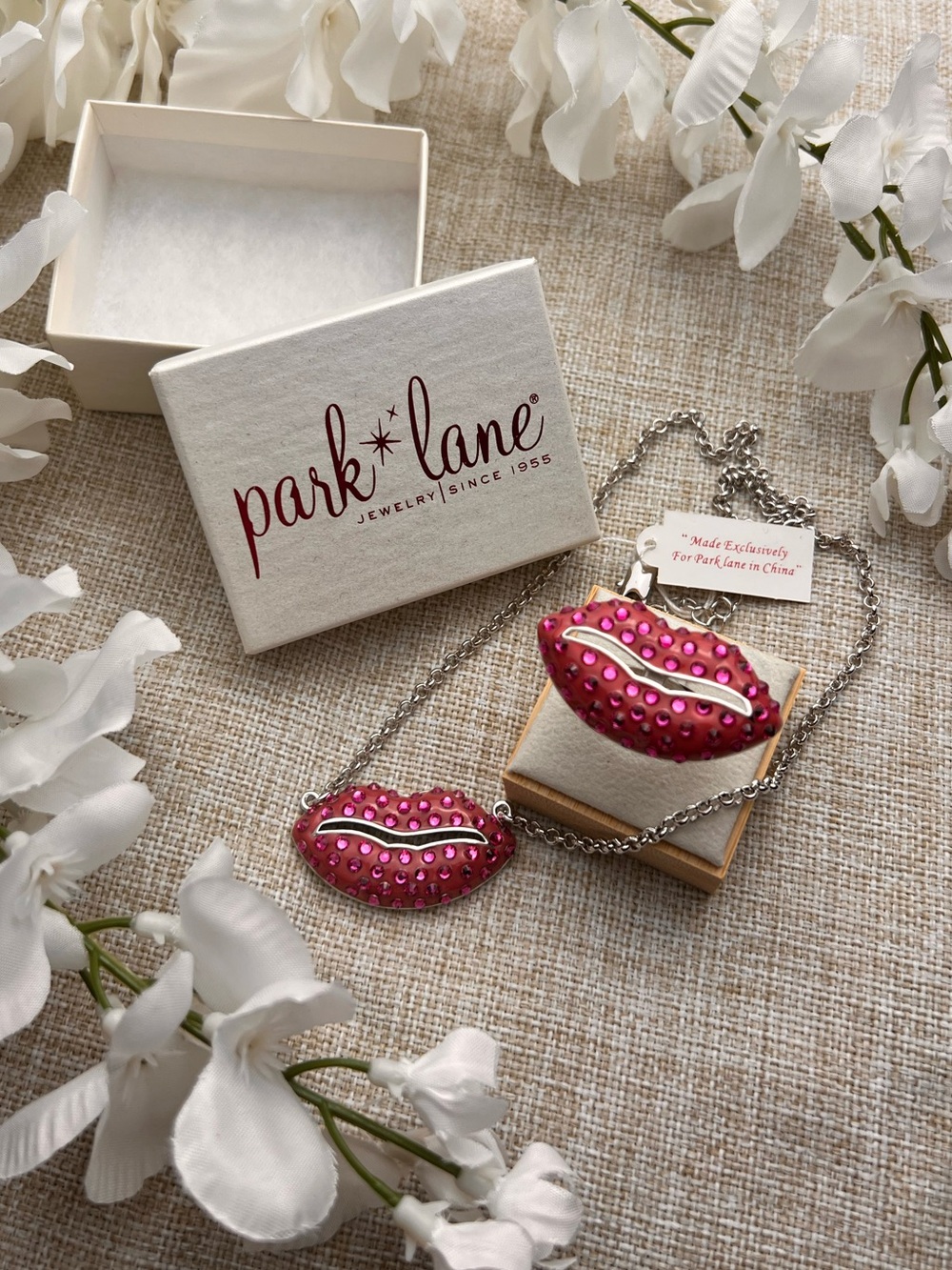 PARK LANE Pink and Silver Y2K Crystal Lip Necklace and Ring Set | Sz 6